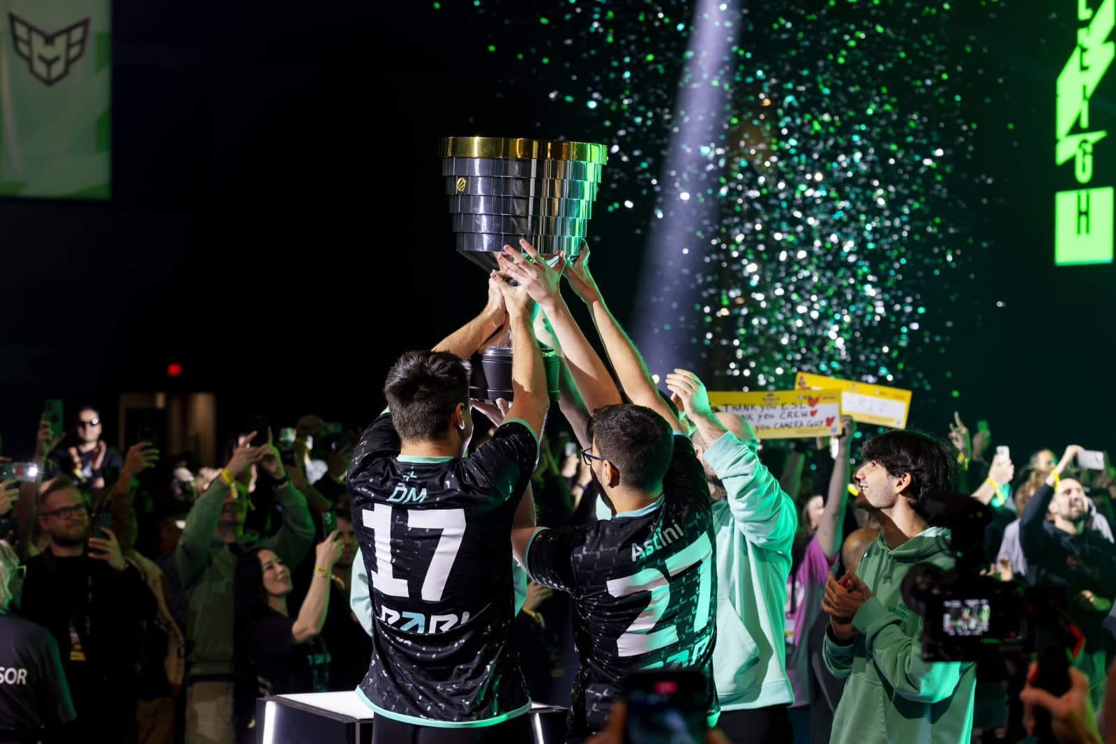 Filipe Astini, coach tricampeão de Dota 2